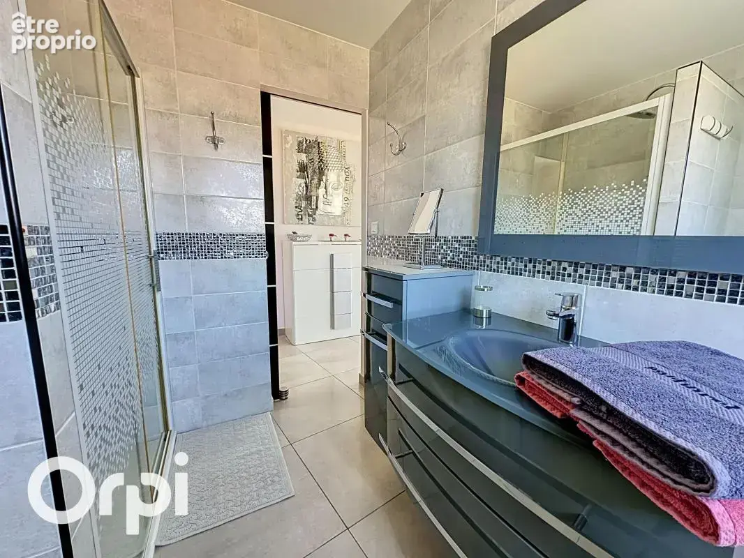 Maison compemporaine à vendre - photo 12