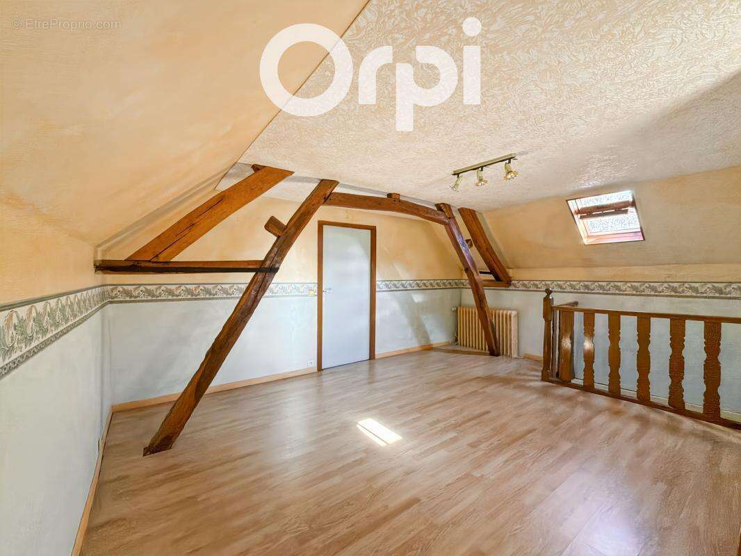 Maison à GRANDVILLERS-AUX-BOIS