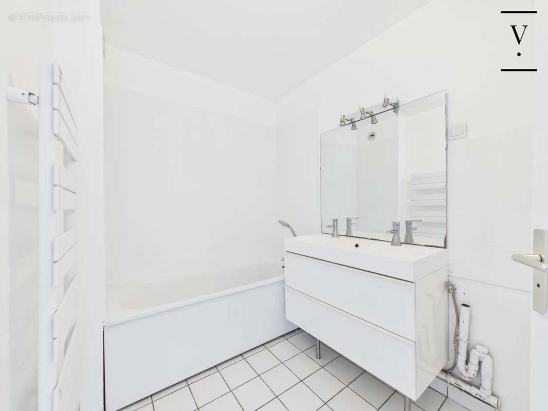 Appartement à PARIS-19E