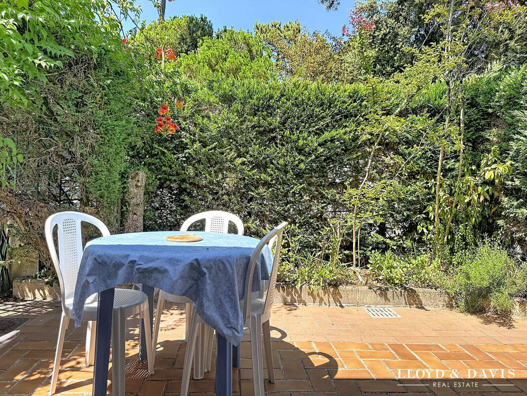 Maison 40 m² à Saint-Georges-De-Didonne  - photo 3