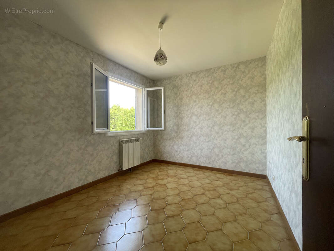 Maison à SAINT-BAUZILLE-DE-LA-SYLVE