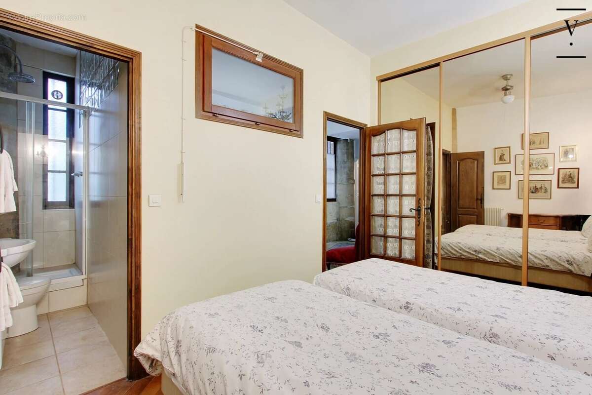Appartement à PARIS-4E