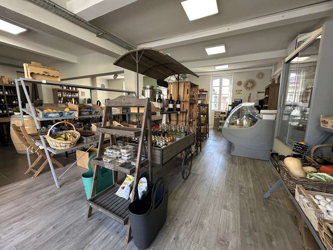 Commerce à VENERQUE