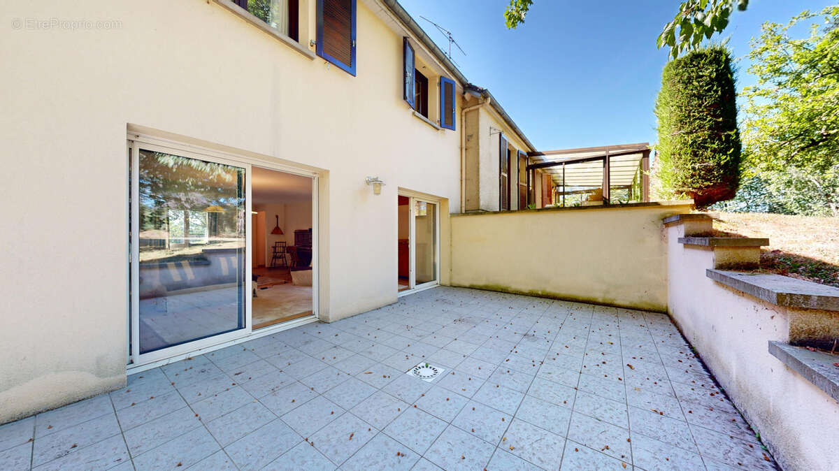 Maison familiale avec vie de plain-pied   192 m2   4 chambres   Terrain de 2 852 m2 - photo 20