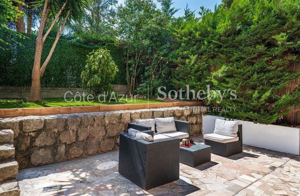 Nice, Le Port : Appartement 86 m² avec jardin privatif - Boulevard Franck Pilatte - photo 6