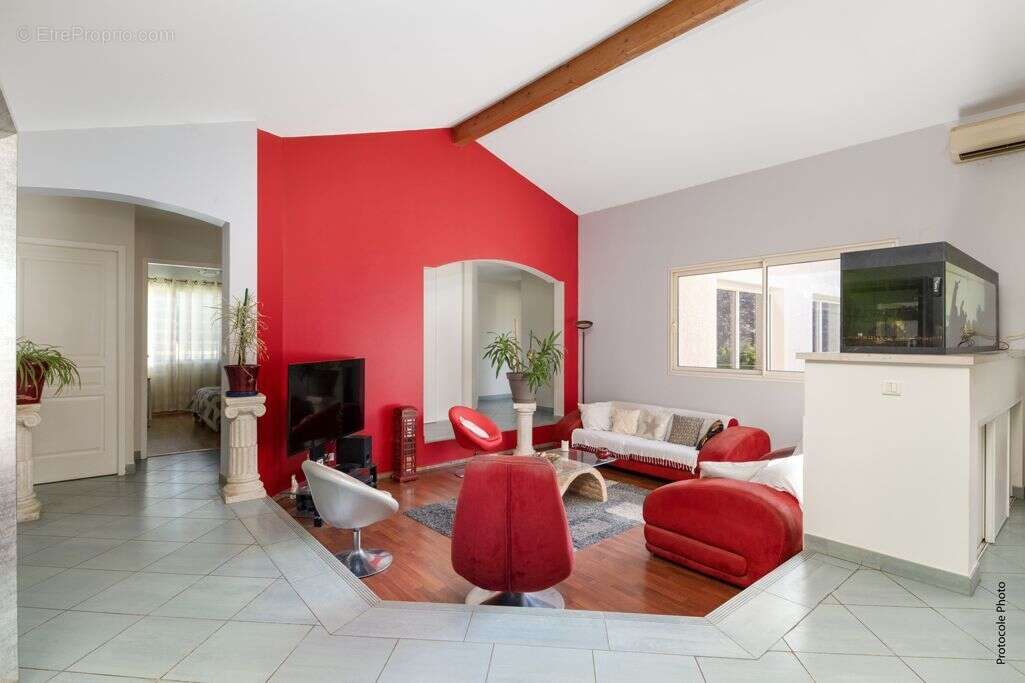Maison T4 de 160m² à Bouloc – Pièce de vie 76m², terrain 2800m² au calme - photo 5