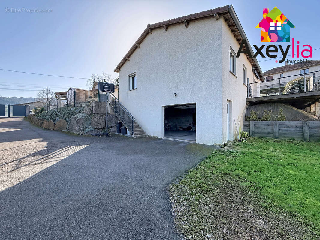 Maison à BELMONT-DE-LA-LOIRE