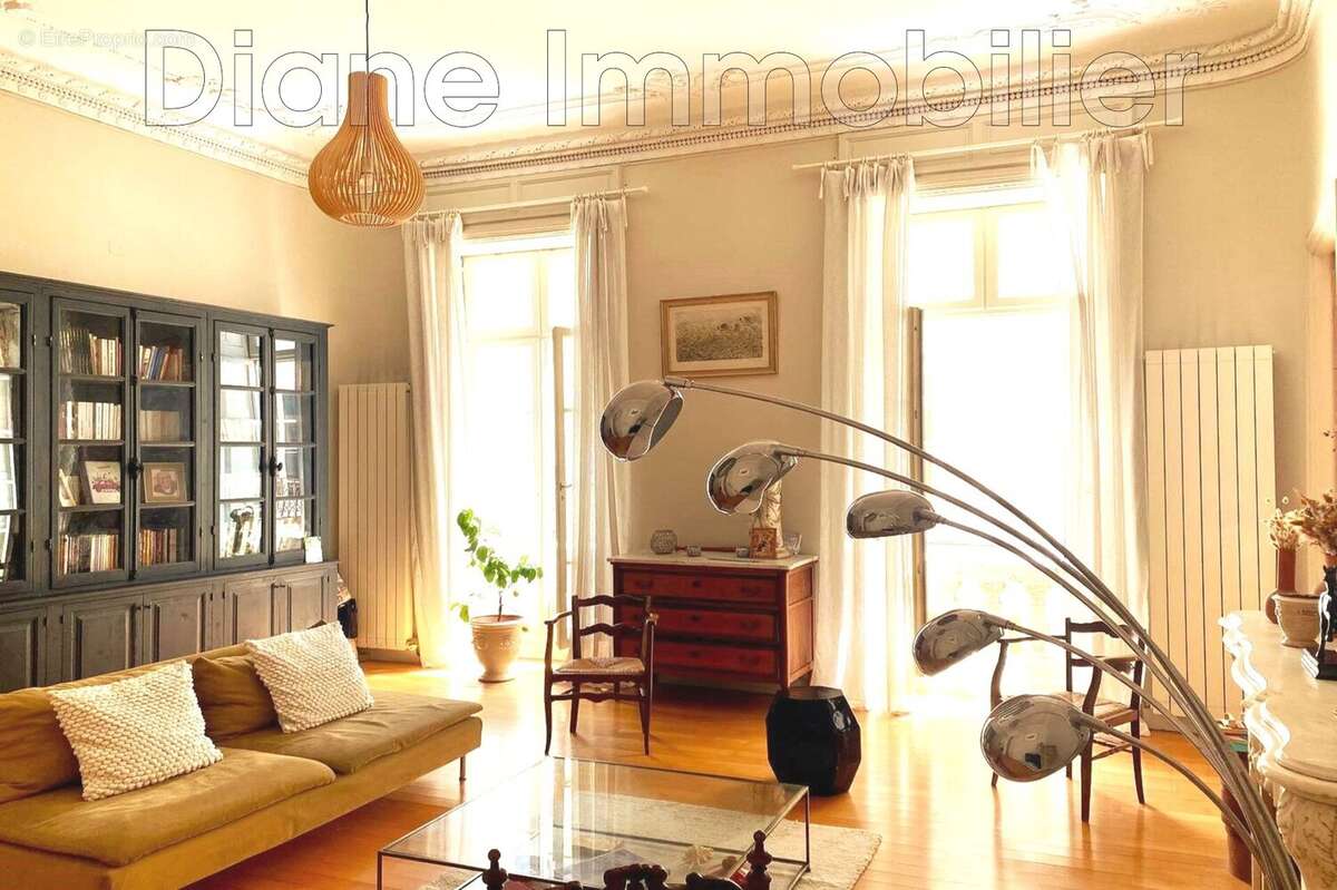 Appartement à NIMES