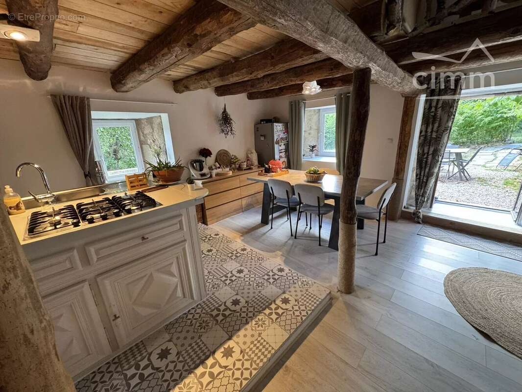 Ancienne chaumière avec dépendance - photo 32
