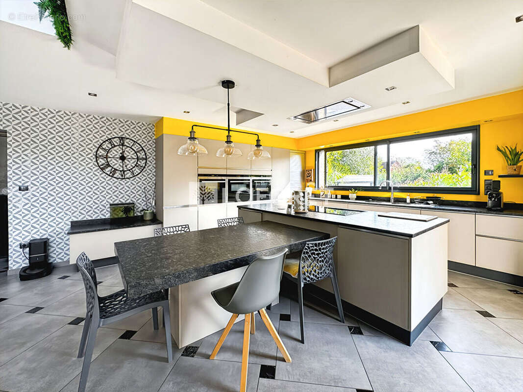 Maison à NIELLES-LES-ARDRES