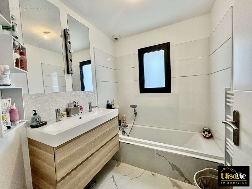 Maison à GUJAN-MESTRAS