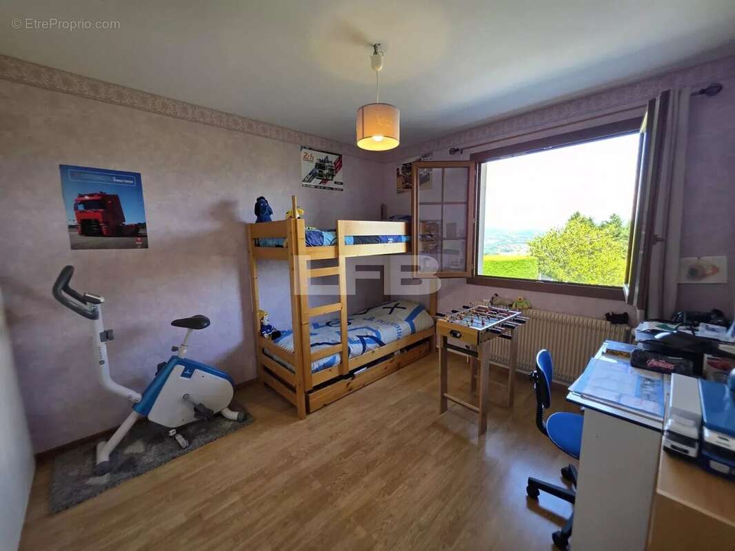 Maison à MOYE