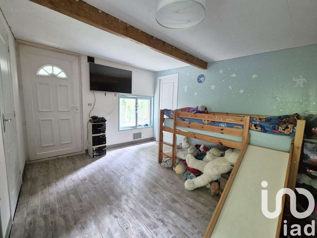 Photo 6 - Maison à LAROCHE-SAINT-CYDROINE