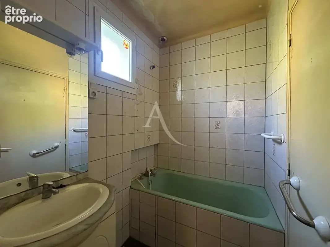 Ensemble immobilier à L'ILE D'ELLE - photo 11