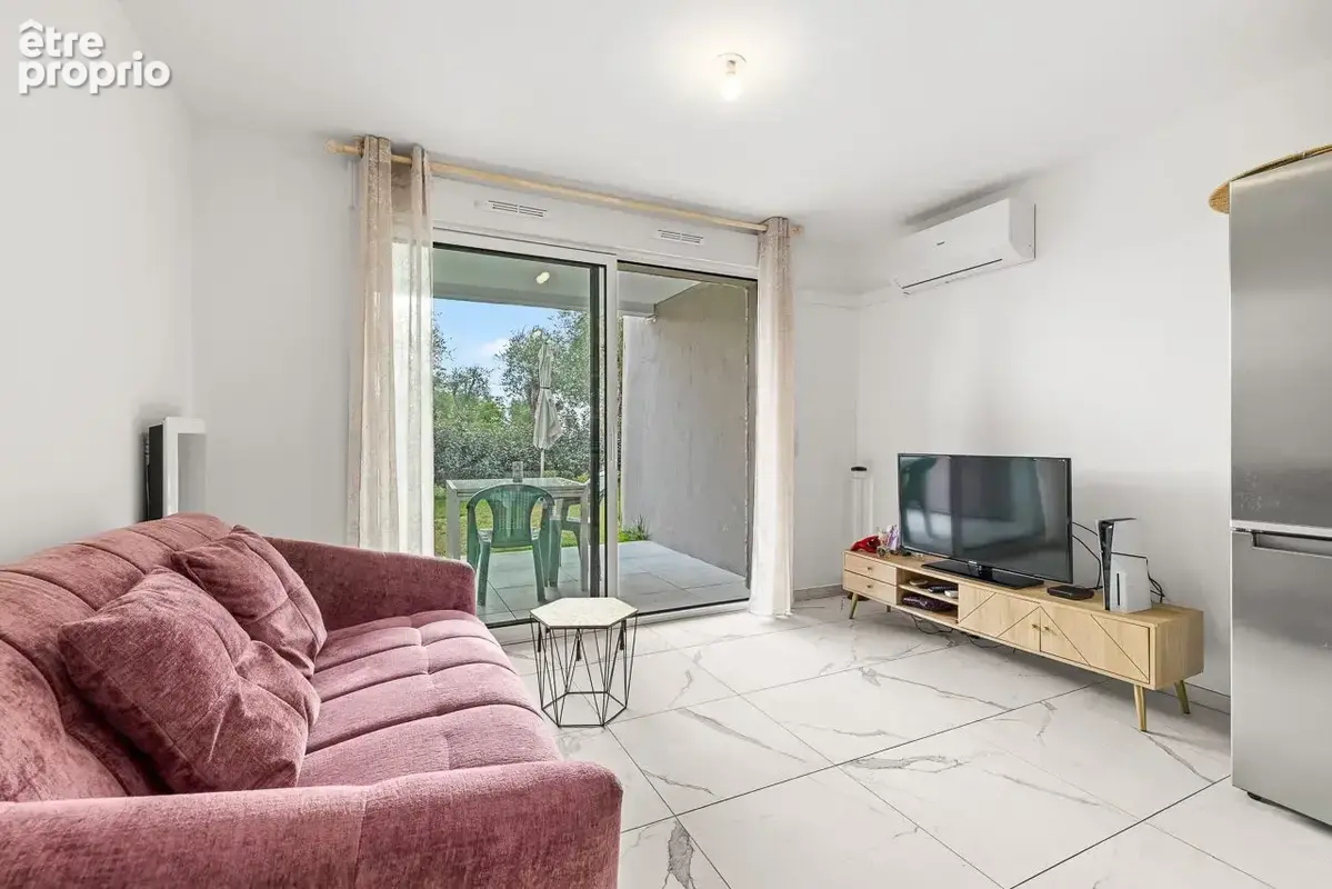 Appartement 1 pièce 29 m² à vendre à Nice (06100) - photo 2
