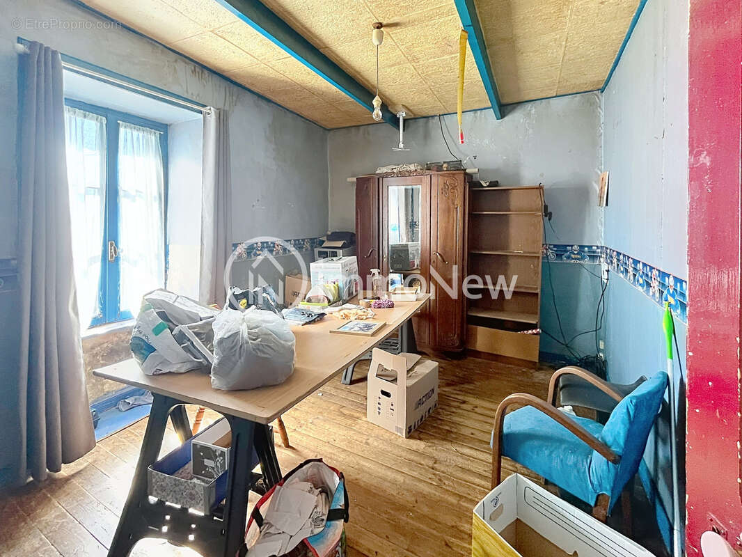 Maison en pierre 110 m2   Terrain 1 025 m2   SAINT-MICHEL-DES-LOUPS (50610) - photo 8
