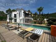 Maison à LES ISSAMBRES