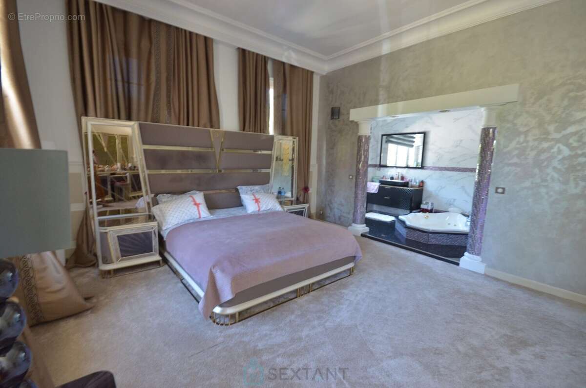 Maison à BOISSISE-LE-ROI