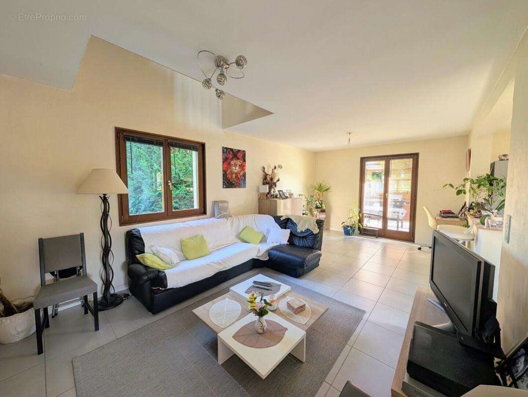 Maison familiale de 108,3 m2 - HINDLINGEN - quartier calme - photo 3