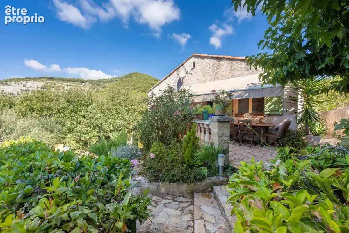 Maison de 7 pièces de 130 m² à Peille - photo 1