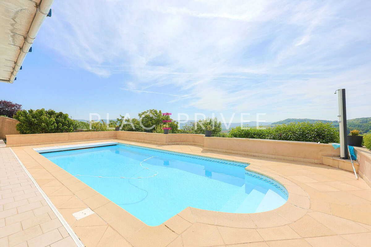 Maison à PAGNY-SUR-MOSELLE