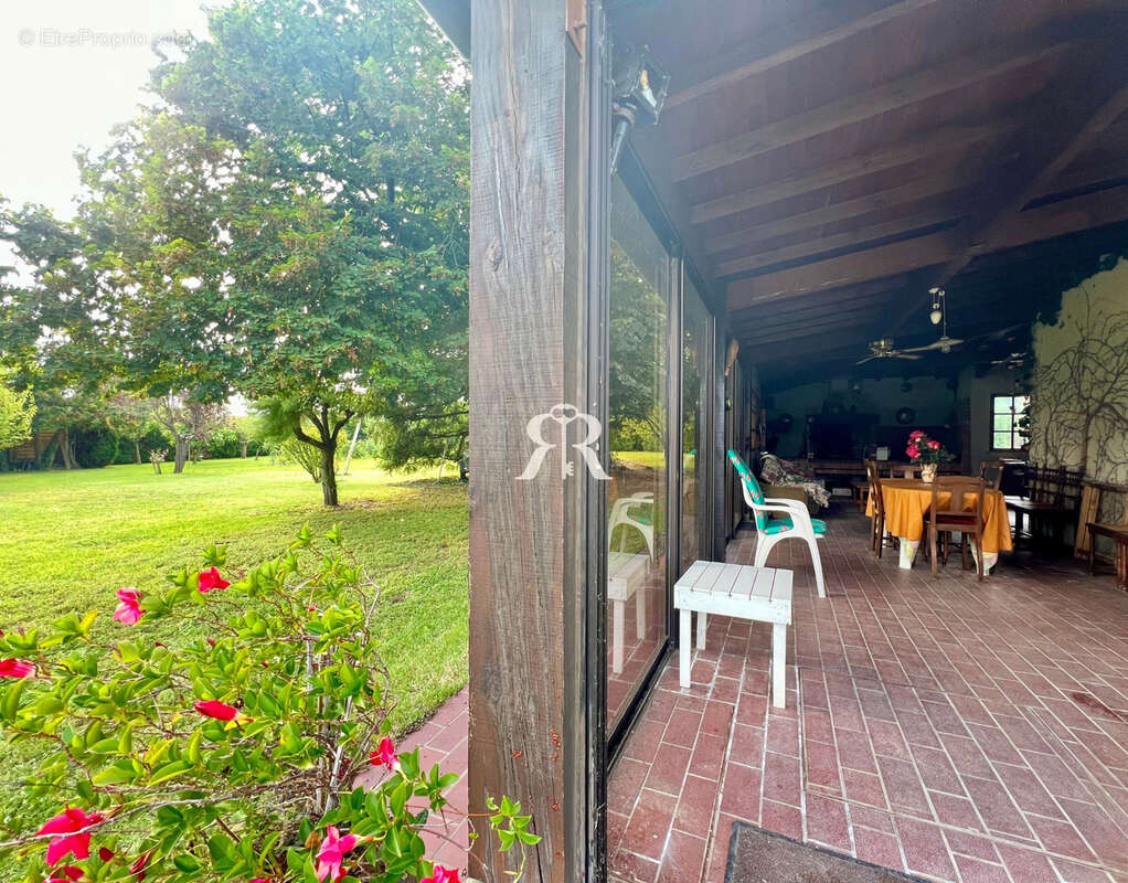 Maison à PONT-DU-CHATEAU