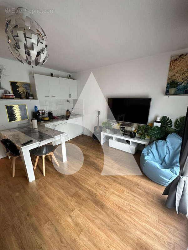 Appartement à VILLENEUVE-LA-GARENNE