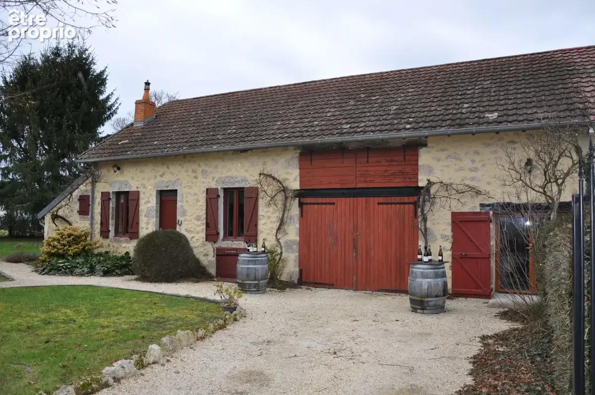 Jolie longère en pierre de chaux, avec 4 hectares de terrain - photo 19