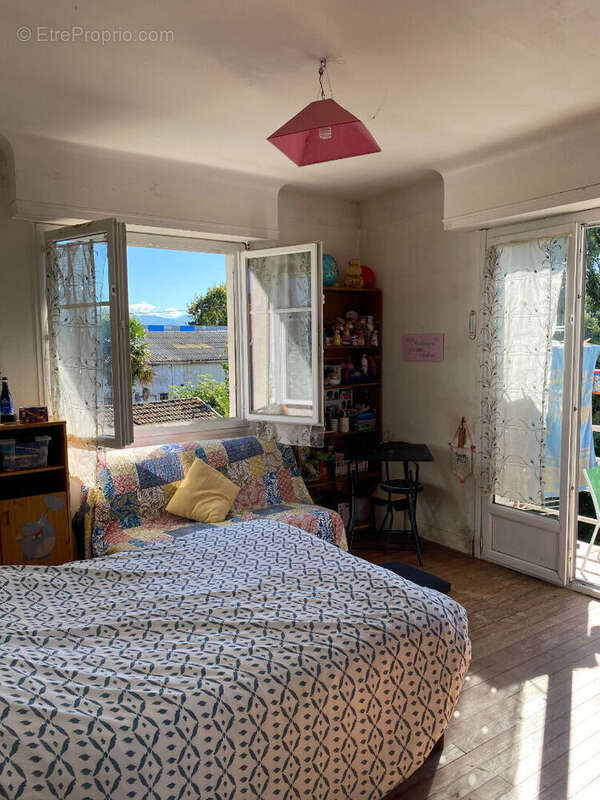 Maison 180 m² à Lons  - photo 9