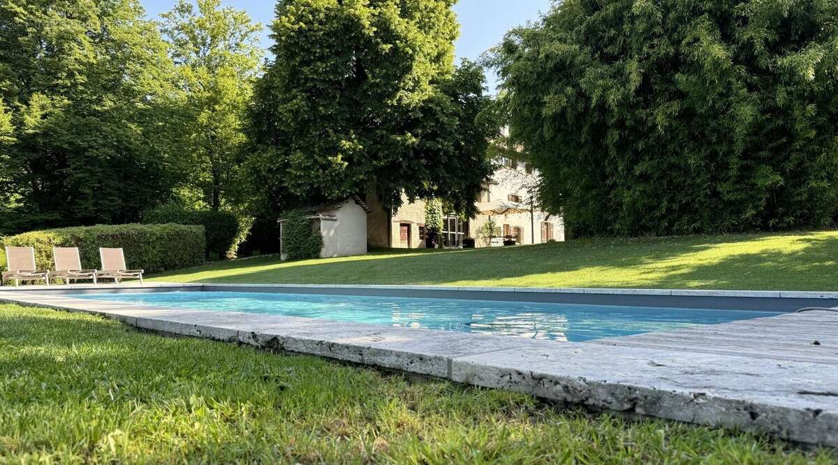 Maison à CHARNECLES