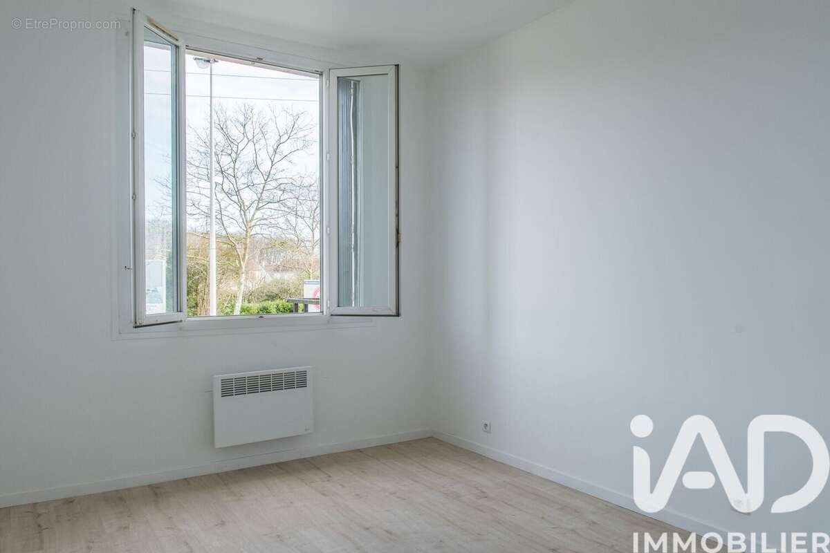 Photo 5 - Appartement à SAINT-GERMAIN-LES-ARPAJON