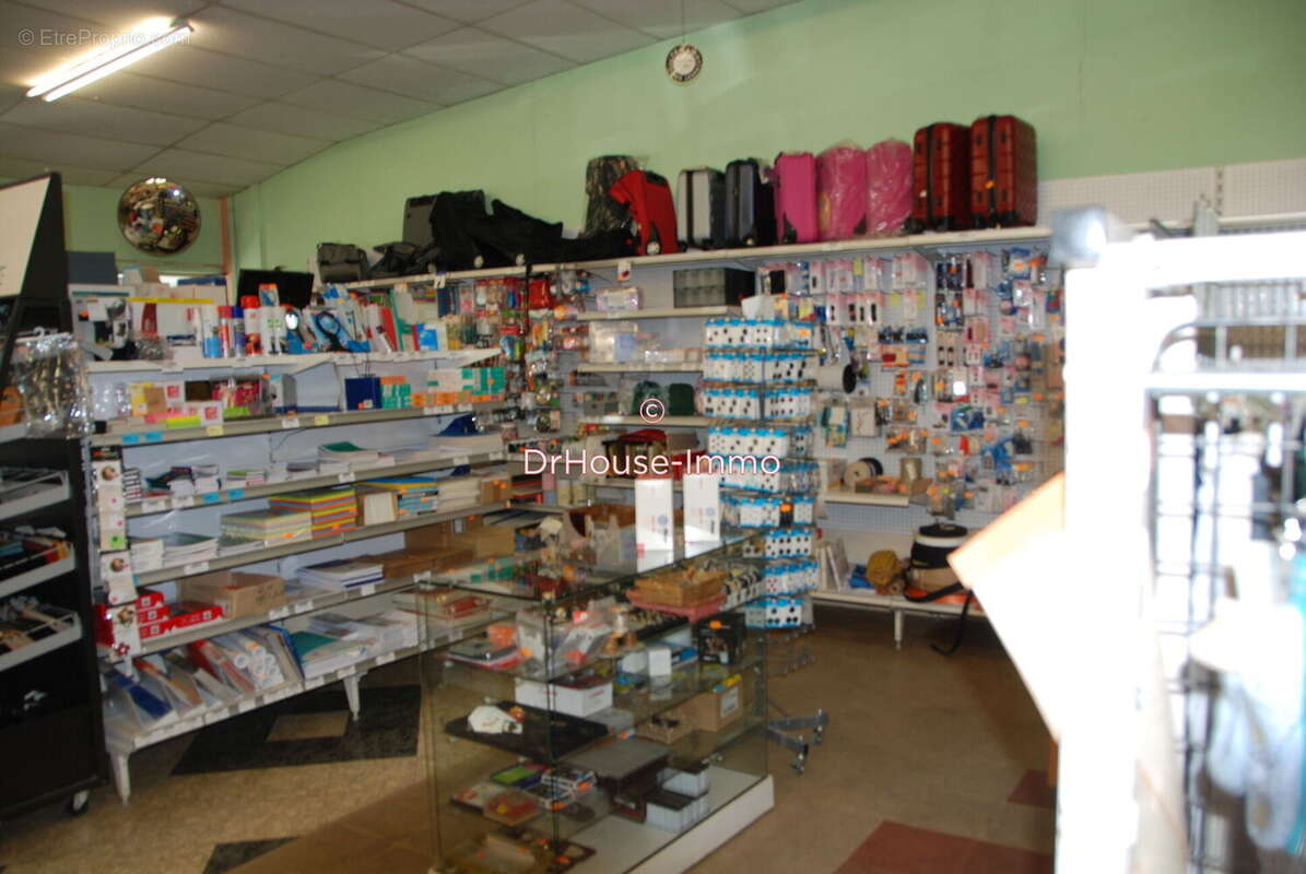 Commerce à LACAPELLE-MARIVAL