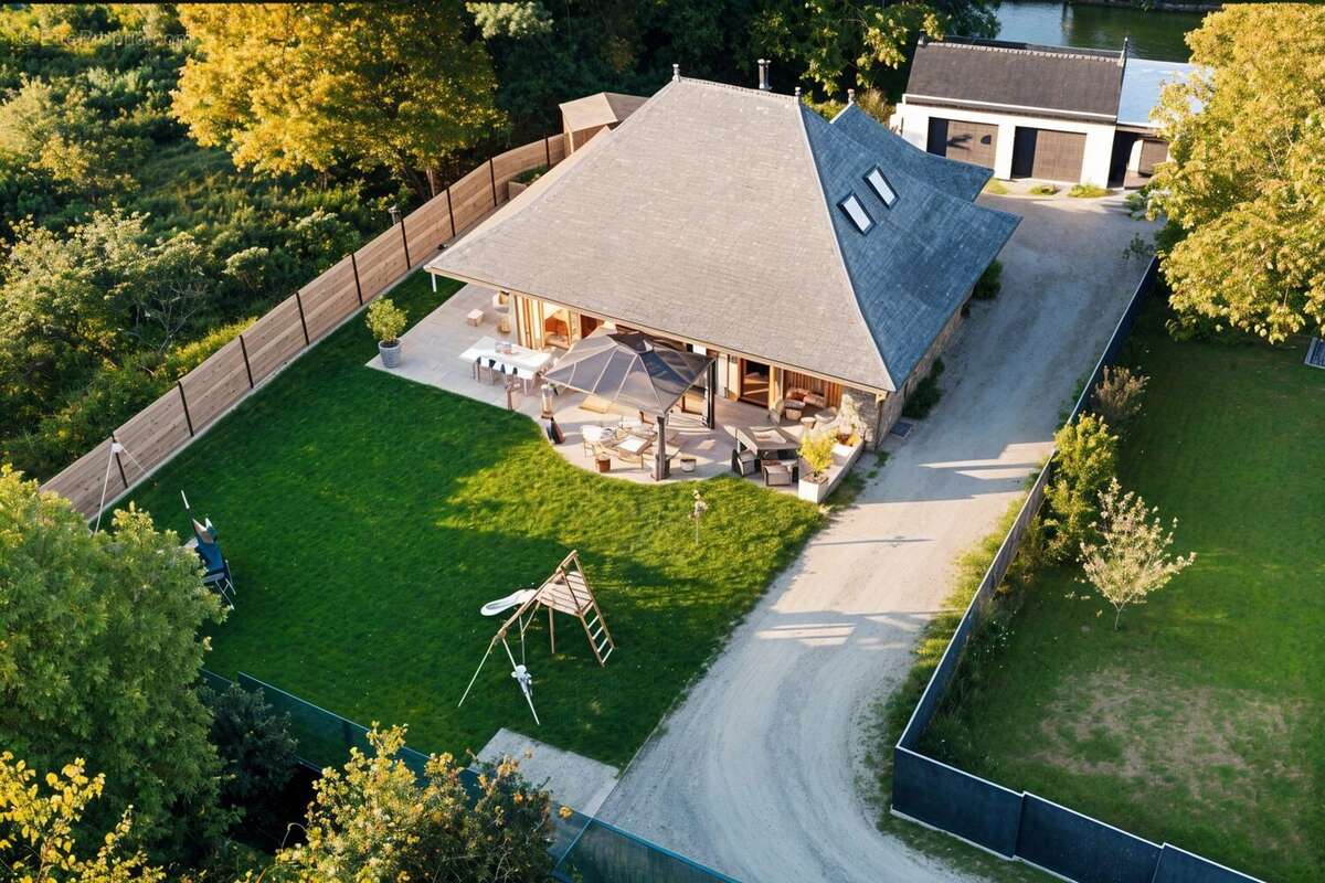 Maison à BOURGBARRE