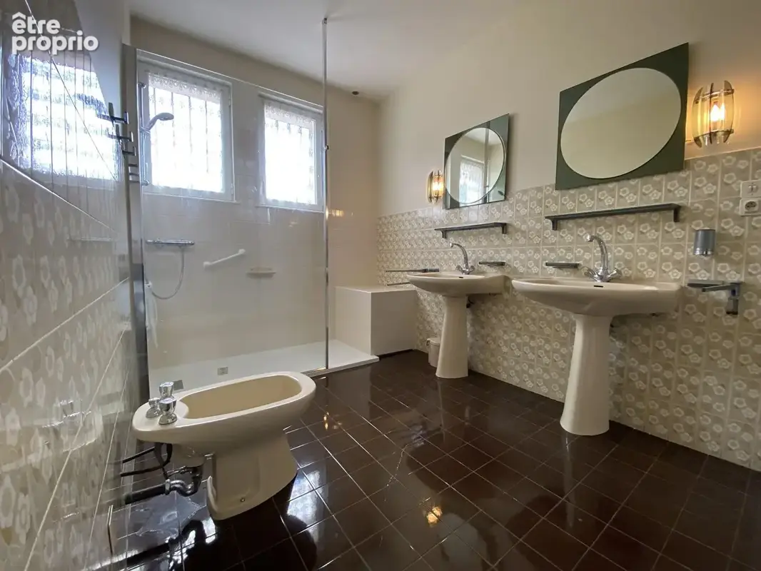 VASTE MAISON Multiples possibilités pour investisseur comme un COLIVING - photo 7