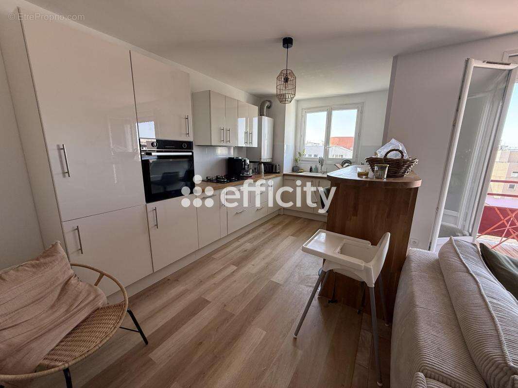 Appartement à MONTIGNY-LE-BRETONNEUX