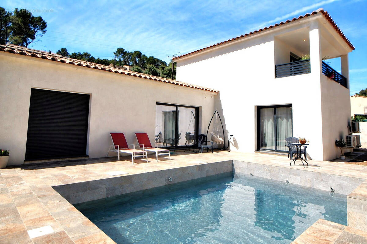Maison à TRANS-EN-PROVENCE