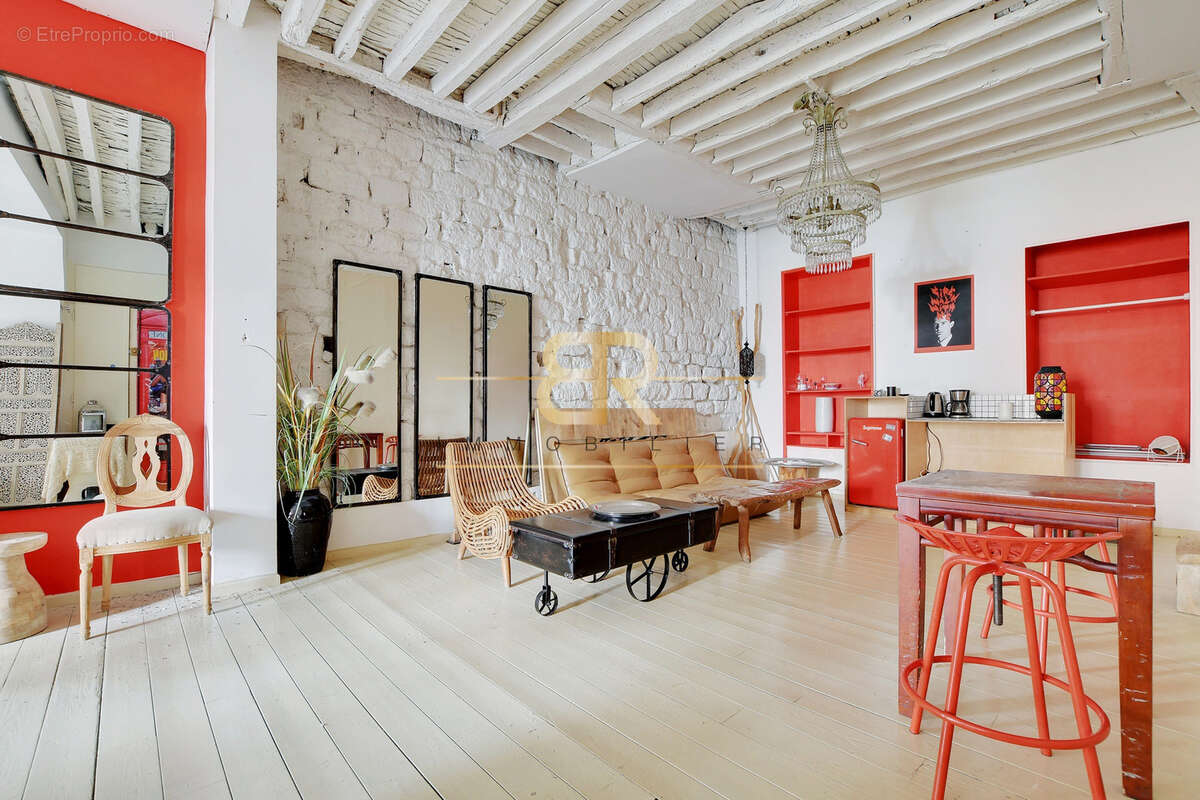 Appartement à PARIS-10E