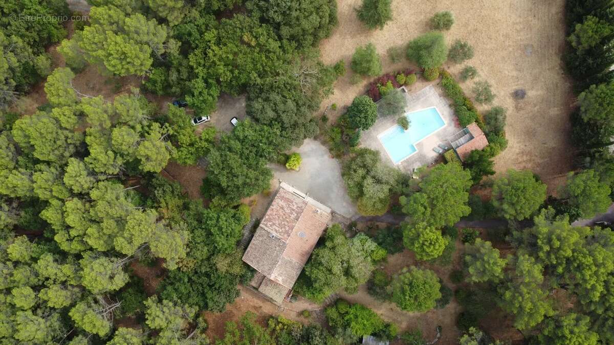 Lorgues bastide de charme de 1789 de 287 m2 sur 2,5ha de terrain - photo 24