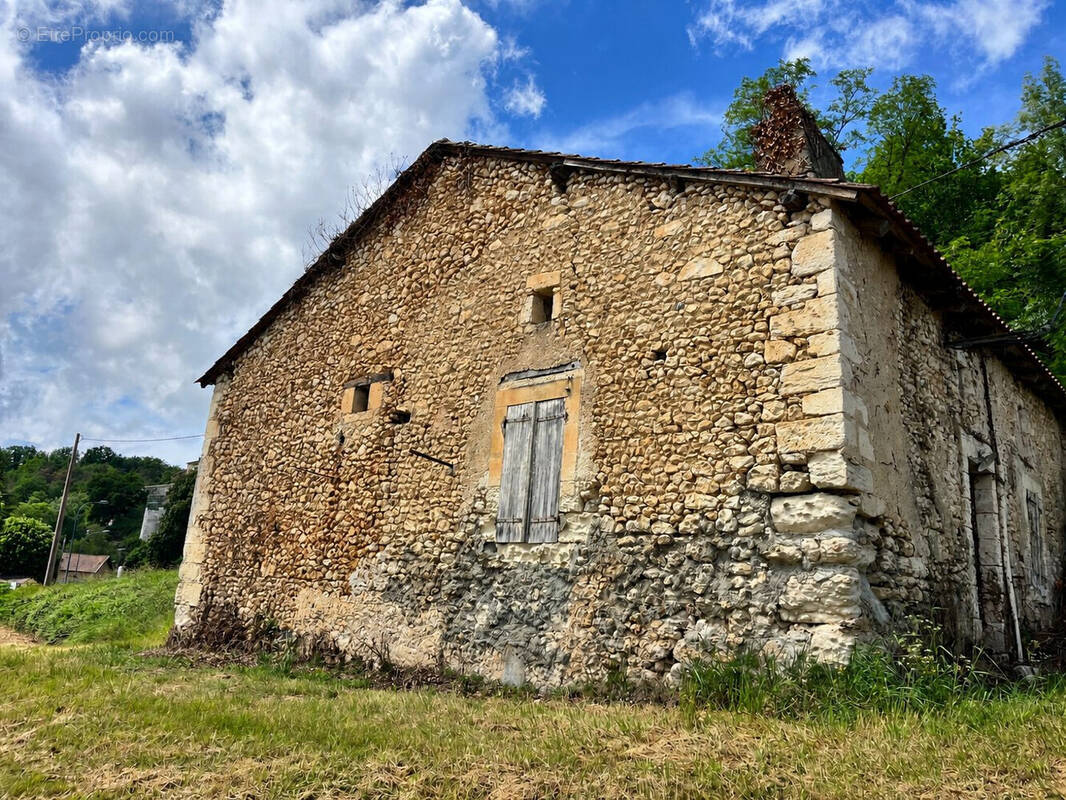 Maison à SAINT-ASTIER