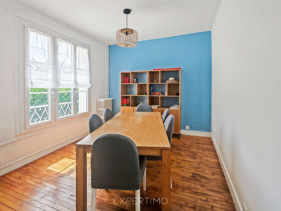 Maison de caractère rénovée avec jardin, véranda et garage - photo 6