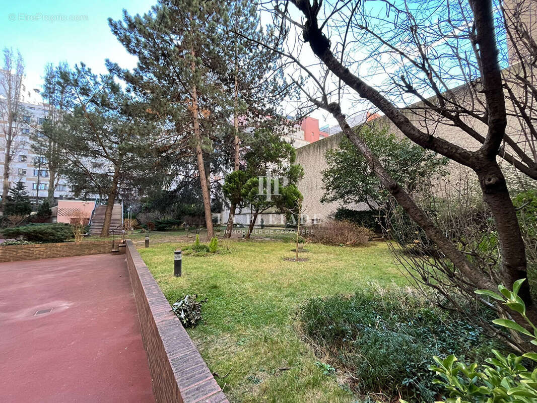 Appartement à PARIS-19E
