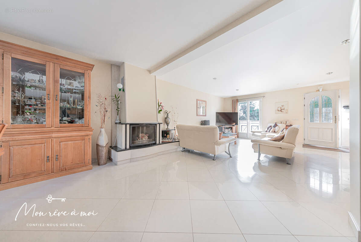Maison à HOUILLES