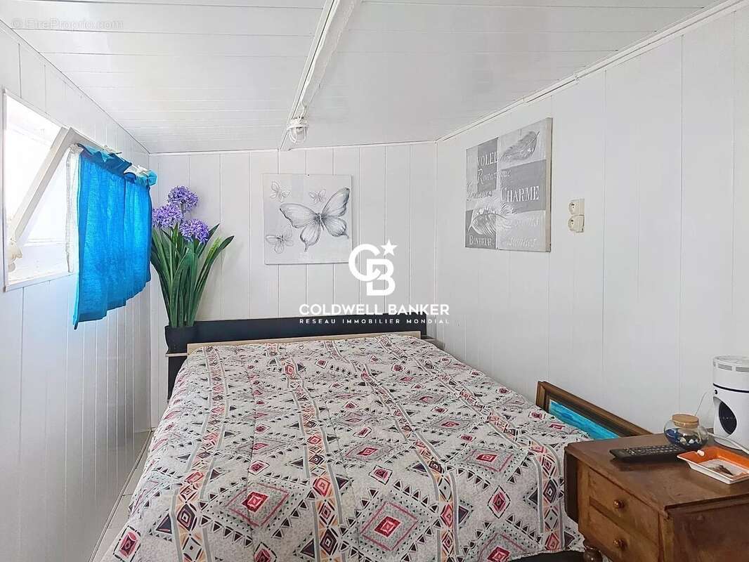 Maison à CHAMPAGNE-LES-MARAIS