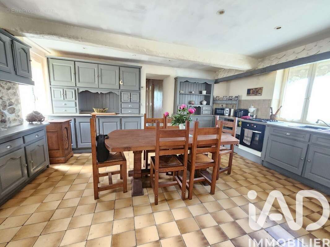 Maison 99 m² à Nogent-En-Othe  - photo 5