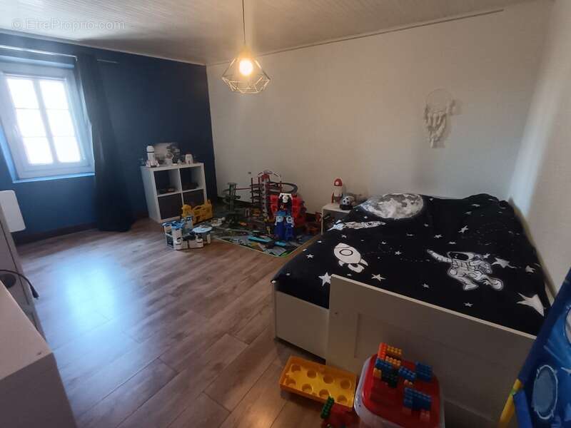 Maison à SAINT-MARTIN-LACAUSSADE