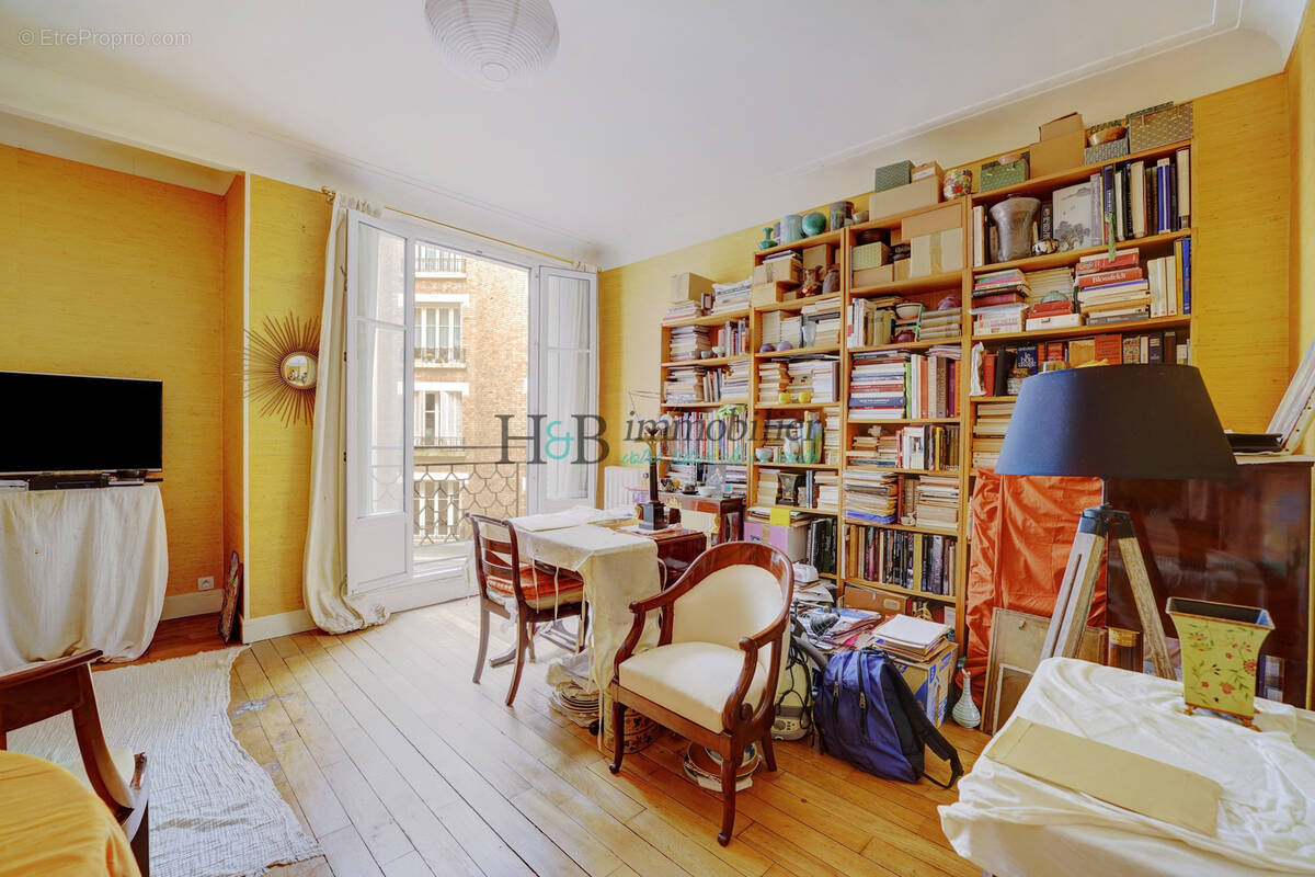 Appartement à PARIS-11E