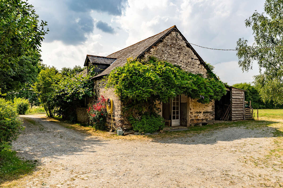 Maison à CONQUEREUIL