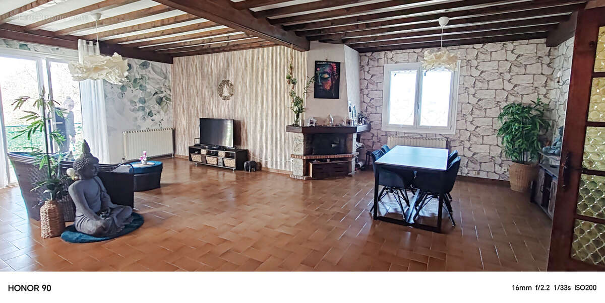 Maison à LE CRESTET