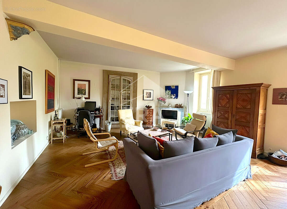 Maison à VIC-EN-BIGORRE