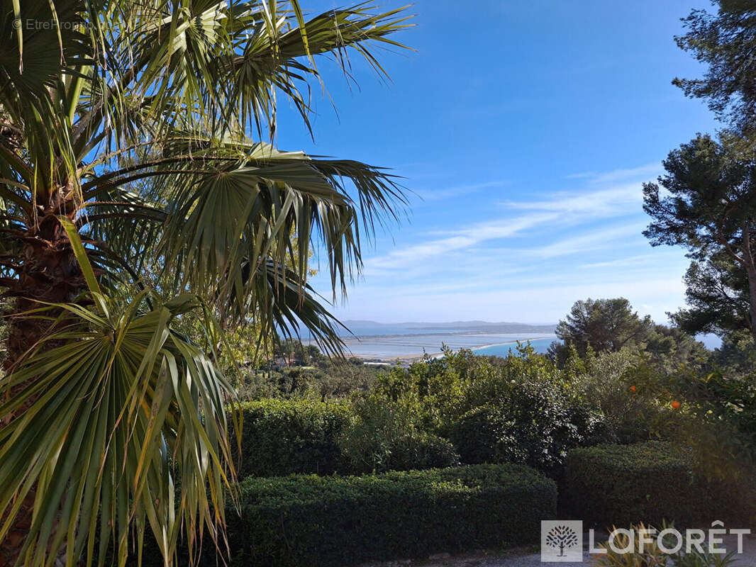 Appartement à HYERES